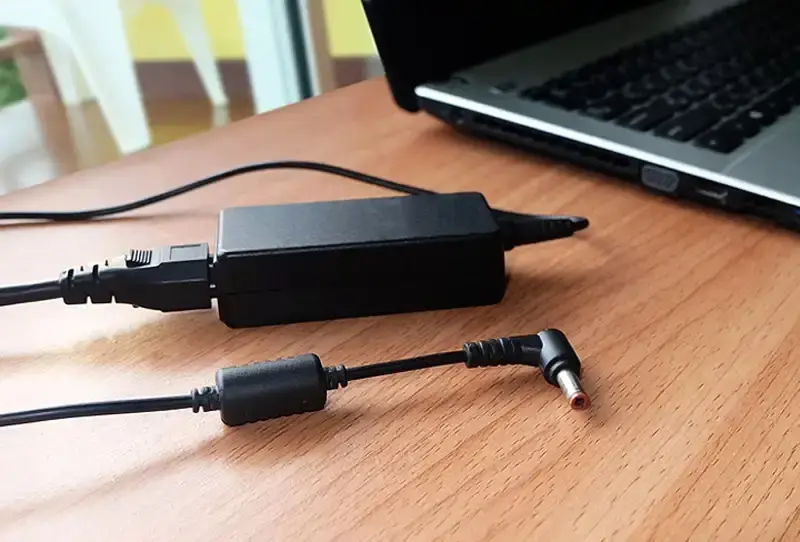 Netzteile und Ladegeräte